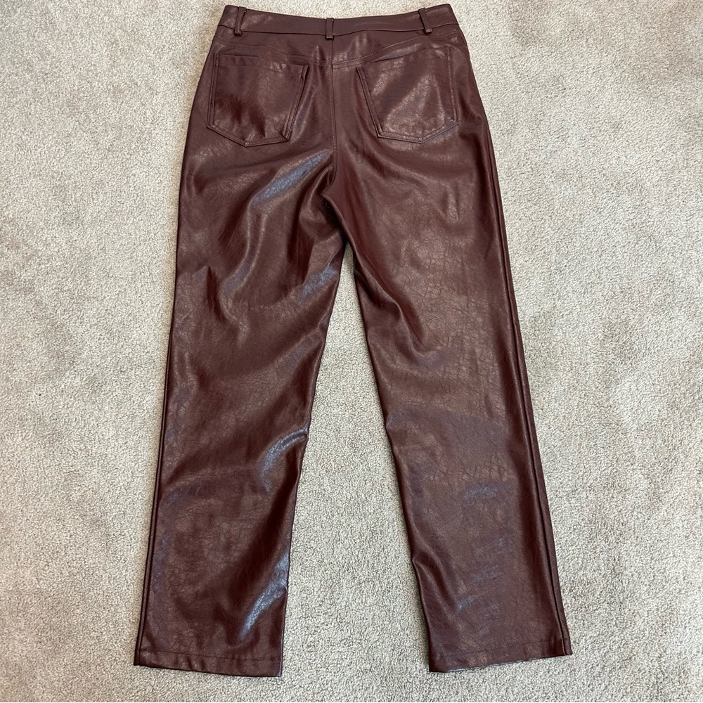Dynamite Justina straight crinkled faux leather pants in burgundy (dark Ruby) 6 - Picture 6 of 14